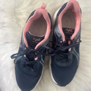 WOMENS Ryka Sky Walk 4 Walking Shoes Navy/Pink Size 8 Like New.